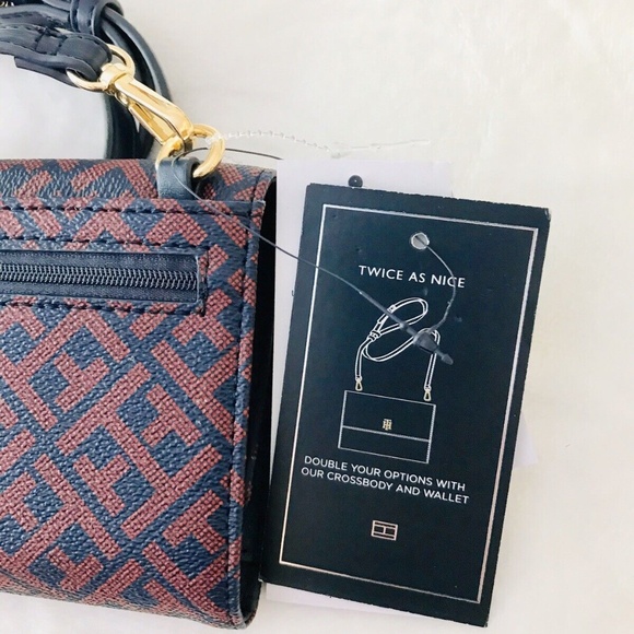Tommy Hilfiger Signature Red/Navy Crossbody Trifold Wallet Purse Combination - Picture 7 of 12